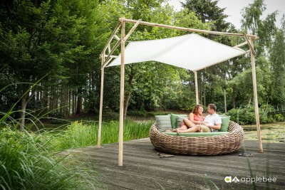 Apple_Bee_Cocoon_Daybed_Mocca_20mm_Green_Sphere_01_Premium_Line.jpg